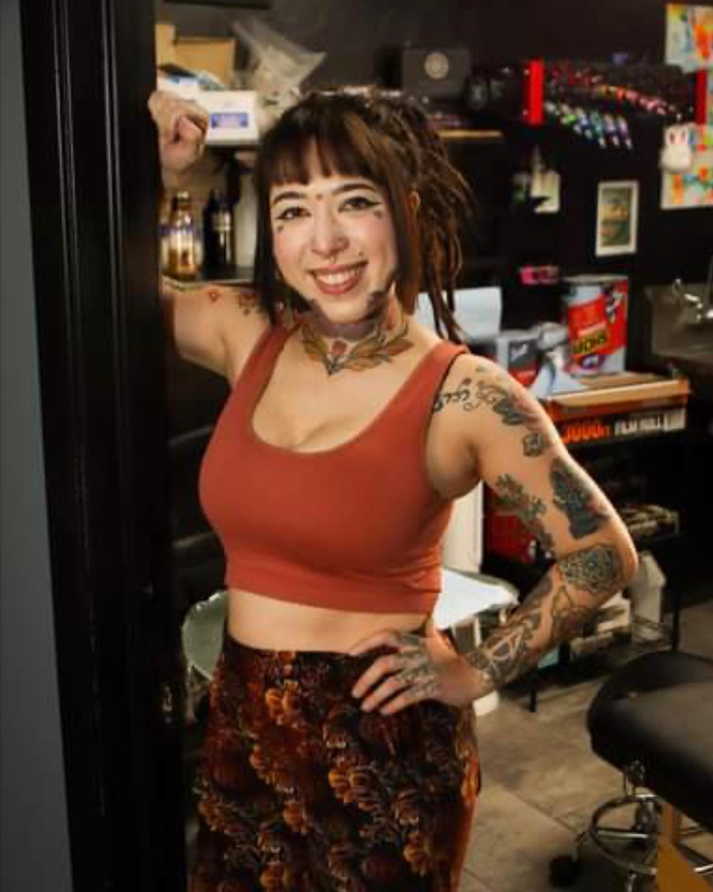 Selena Gjovaag, tattoo artist at Tornado Tattoo
